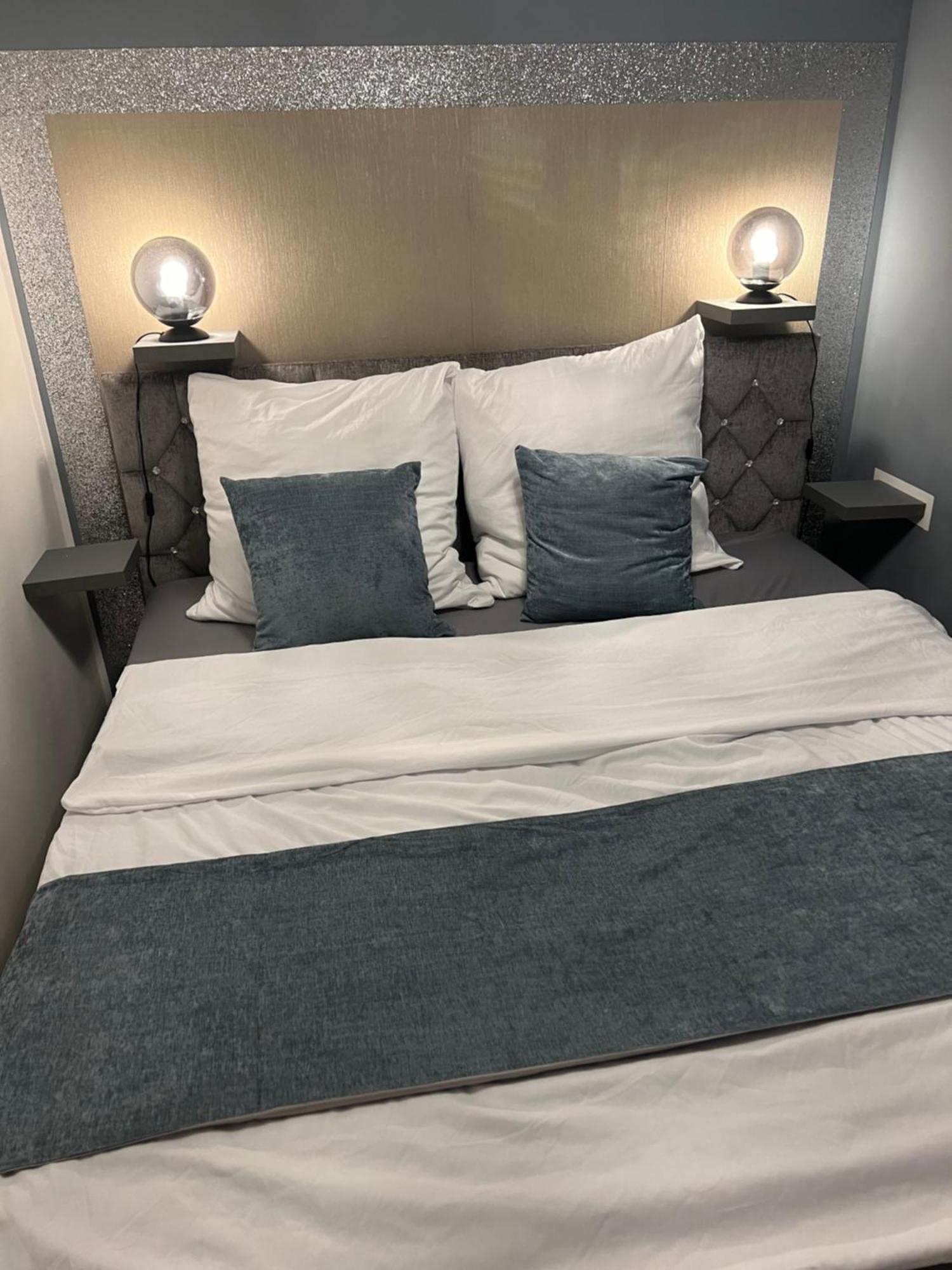 Apartment Juna Mit Tg Stellplatz 莱比锡 外观 照片